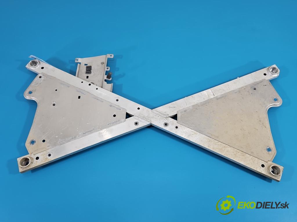 Bmw i3 2013–2022 0.0 elektrický: 170 hp automatic 125 kW 1 cm3 5- Upevnění: 9269846