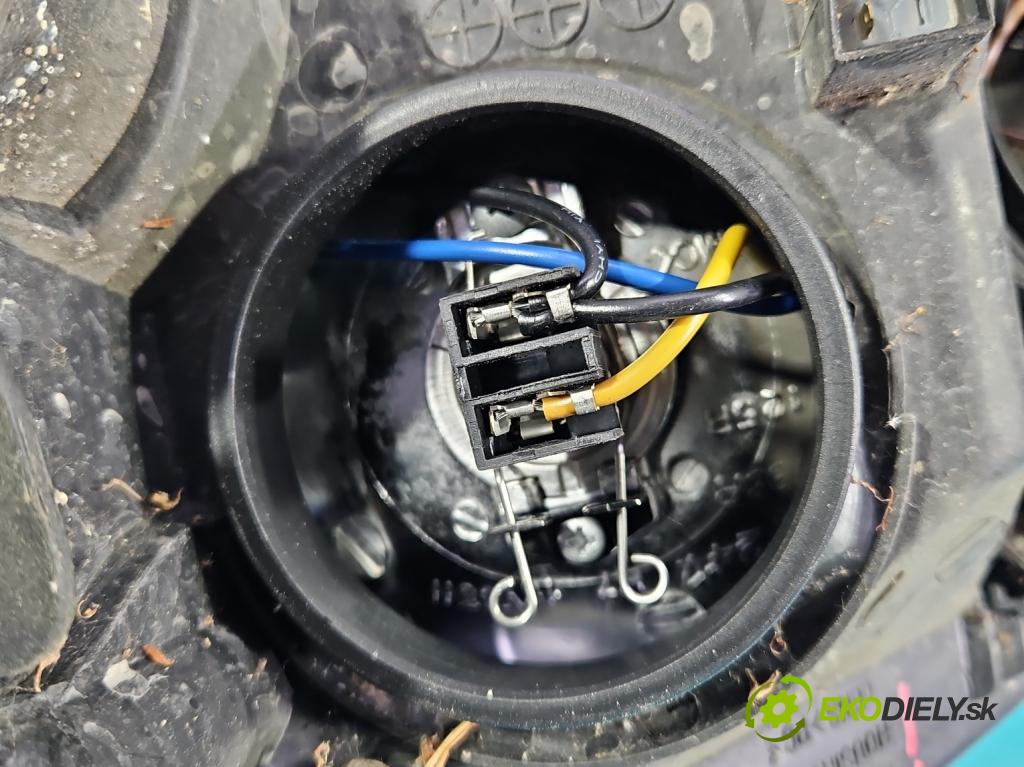 Opel Combo C 2001-2011 1.7 tdi 75 HP manual 55 kW 1686 cm3 5- Reflektor: pravý  (Svetlo predné pravé)