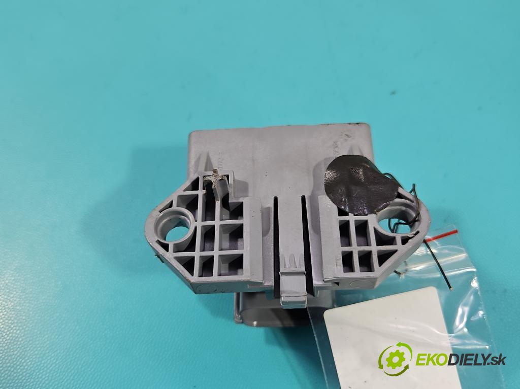 Ford Fusion USA 2012-2020 2.0 EcoBoost: 241KM automatic 177 kW 1999 cm3 4- riadiaca jednotka ostatné FG1A-7H417-LA