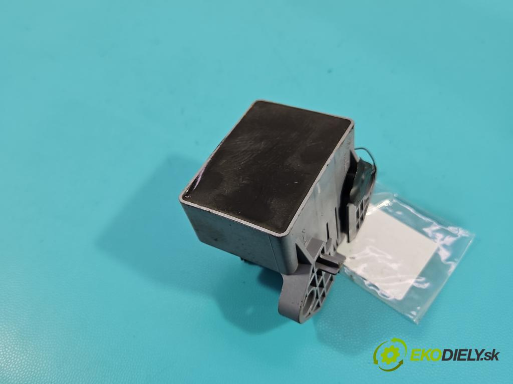 Ford Fusion USA 2012-2020 2.0 EcoBoost: 241KM automatic 177 kW 1999 cm3 4- riadiaca jednotka ostatné FG1A-7H417-LA