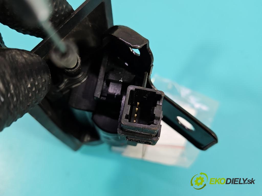 Ford Fusion USA 2012-2020 2.0 EcoBoost: 241KM automatic 177 kW 1999 cm3 4- zámek kufrových dveří zadní 319602616