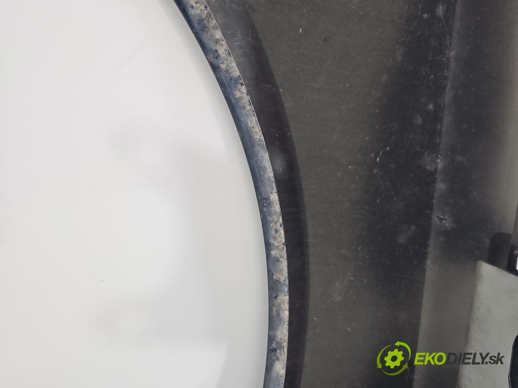 Audi A5 8T 2007-2016 1.8 TFSI 170 HP manual 125 kW 1798 cm3 2- blatník predné pravý  (Kľučka dverí ostatné)