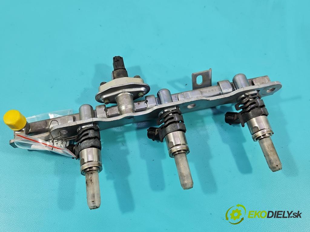 Toyota Corolla E21 2019- 1.5 12V 125 HP automatic 92 kW 1490 cm3 4- vstrek 23250-F2050 (Vstrekovač paliva)