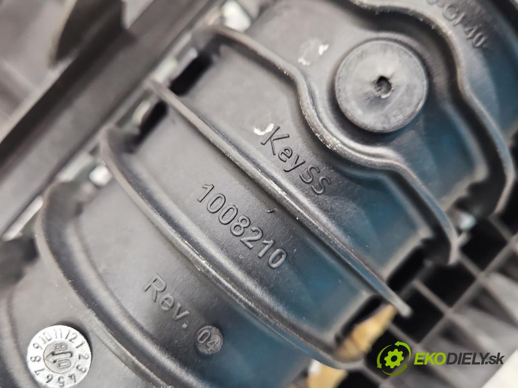 Audi A5 8T 2007-2016 1.8 TFSI 170 hp manual 125 kW 1798 cm3 2- kokpit,přistrojova deska