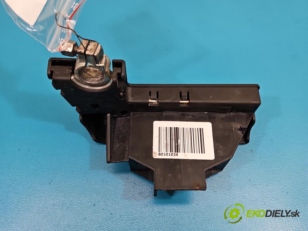 Audi A5 8T 2007-2016 1.8 TFSI 170 hp manual 125 kW 1798 cm3 2- kontakt plusová K98J4590