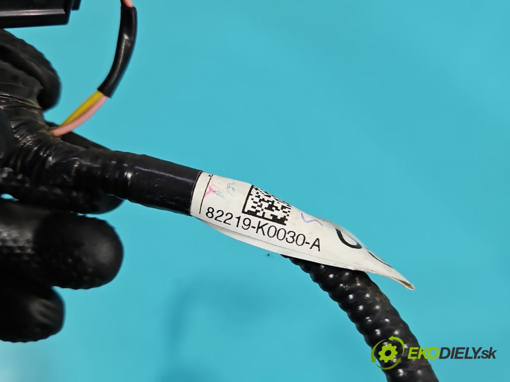 Toyota Corolla E21 2019- 1.5 12V 125 HP automatic 92 kW 1490 cm3 4- Zväzok: ostatné 82219-K0030