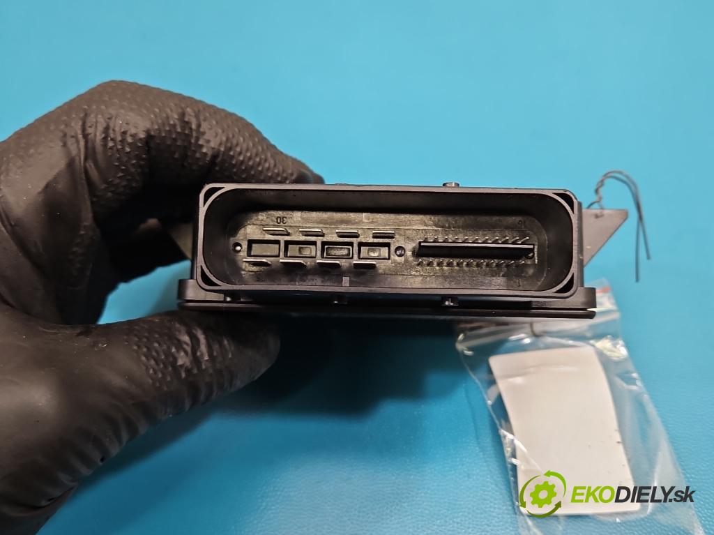 Audi A5 8T 2007-2016 1.8 TFSI 170 HP manual 125 kW 1798 cm3 2- riadiaca jednotka ostatné 8K0907801E