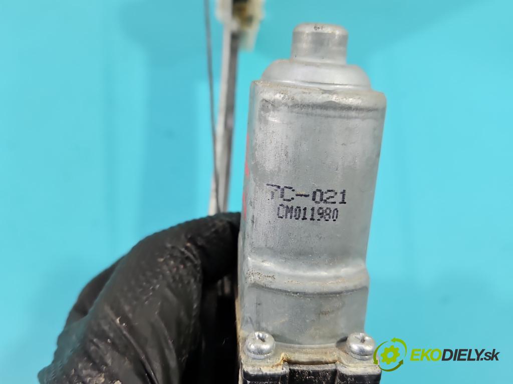 Honda CR-V III 2006-2011 2.2 i-CTDi 150 hp manual 110 kW 2199 cm3 5- mechanismus stahování přední levý