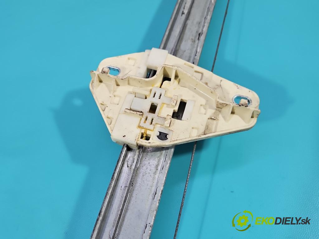 Honda CR-V III 2006-2011 2.2 i-CTDi 150 hp manual 110 kW 2199 cm3 5- mechanismus stahování přední pravý