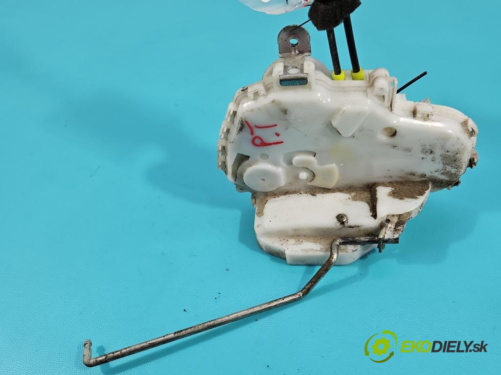 Honda CR-V III 2006-2011 2.2 i-CTDi 150 HP manual 110 kW 2199 cm3 5- zámok zadné pravý 72611-SWA-G1