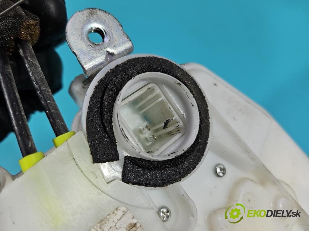 Honda CR-V III 2006-2011 2.2 i-CTDi 150 HP manual 110 kW 2199 cm3 5- zámok zadné pravý 72611-SWA-G1