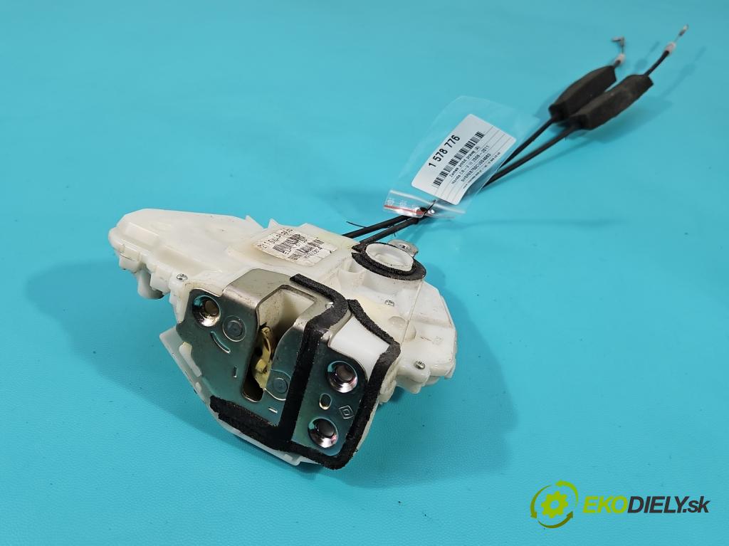 Honda CR-V III 2006-2011 2.2 i-CTDi 150 HP manual 110 kW 2199 cm3 5- zámok predné pravý 72111-SWA-P1-RH-FR