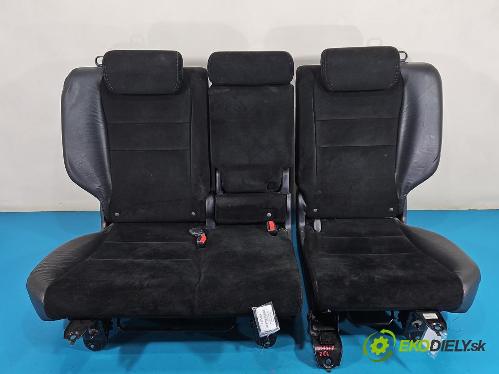 Honda CR-V III 2006-2011 2.2 i-CTDi 150 HP manual 110 kW 2199 cm3 5- Pohovka: zadné  (Sedadlo)