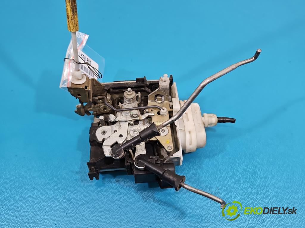 Audi A3 8L 1996-2003 1.6 SR 101 HP manual 74 kW 1595 cm3 3- zámok predné ľavý