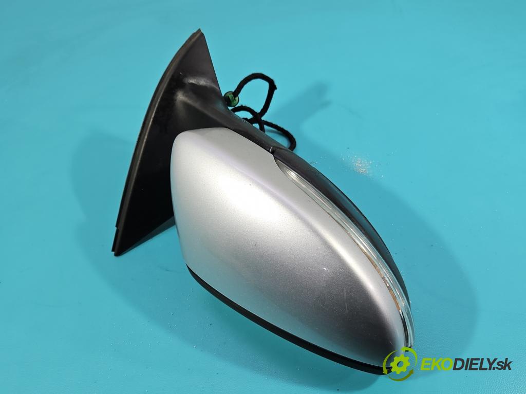 Vw Passat B7 2010-2014 2.0 tdi 140 HP manual 103 kW 1968 cm3 5- zrkadlo pravé  (Kľučka dverí ostatné)