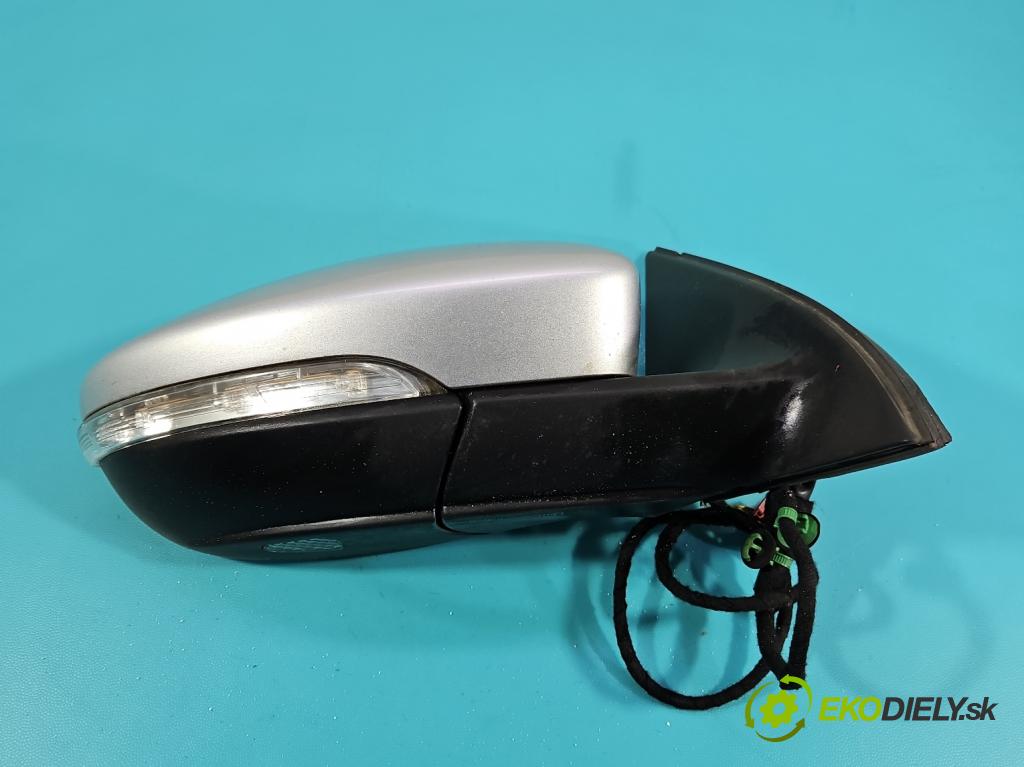 Vw Passat B7 2010-2014 2.0 tdi 140 HP manual 103 kW 1968 cm3 5- zrkadlo pravé  (Kľučka dverí ostatné)