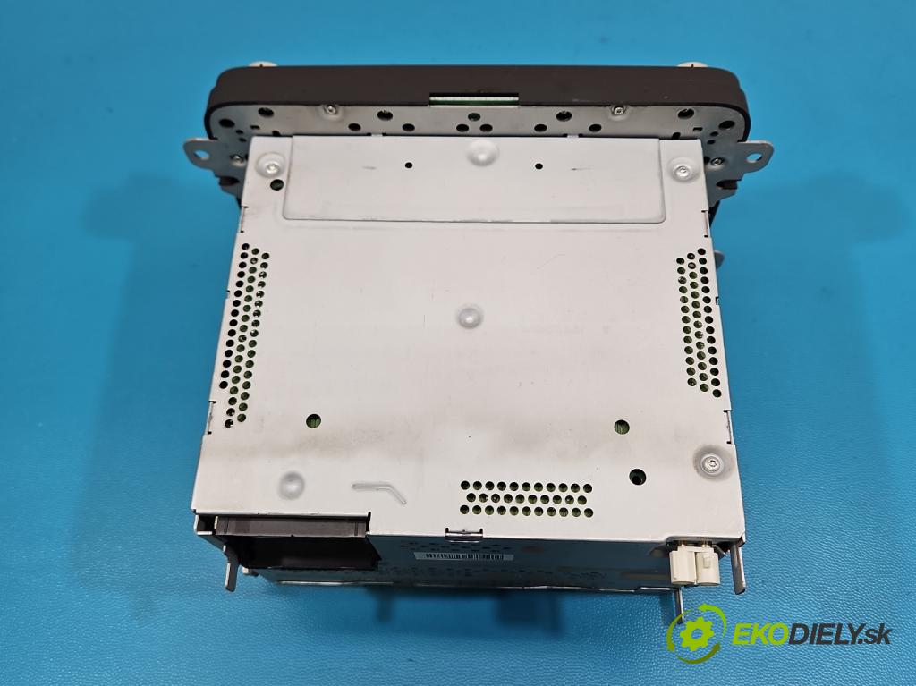 Vw Passat B7 2010-2014 2.0 tdi 140 HP manual 103 kW 1968 cm3 5- Radio originál 1K0035186AN