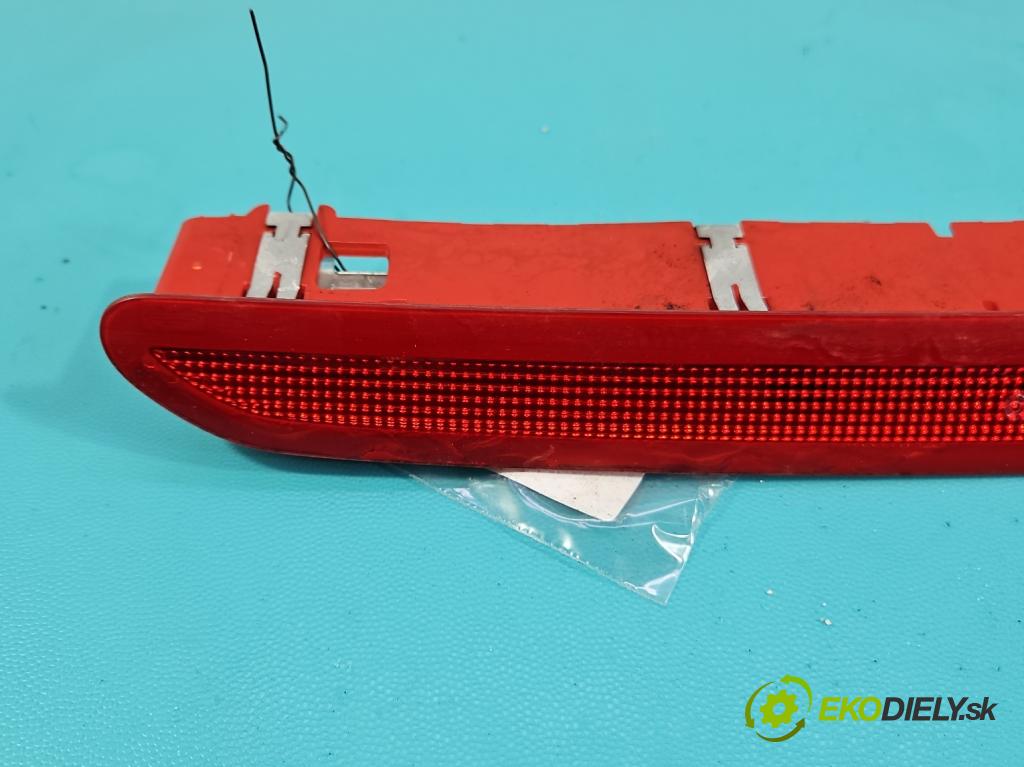 Vw Passat B7 2010-2014 2.0 tdi 140 HP manual 103 kW 1968 cm3 5- světlo: stop: 1K6945097A