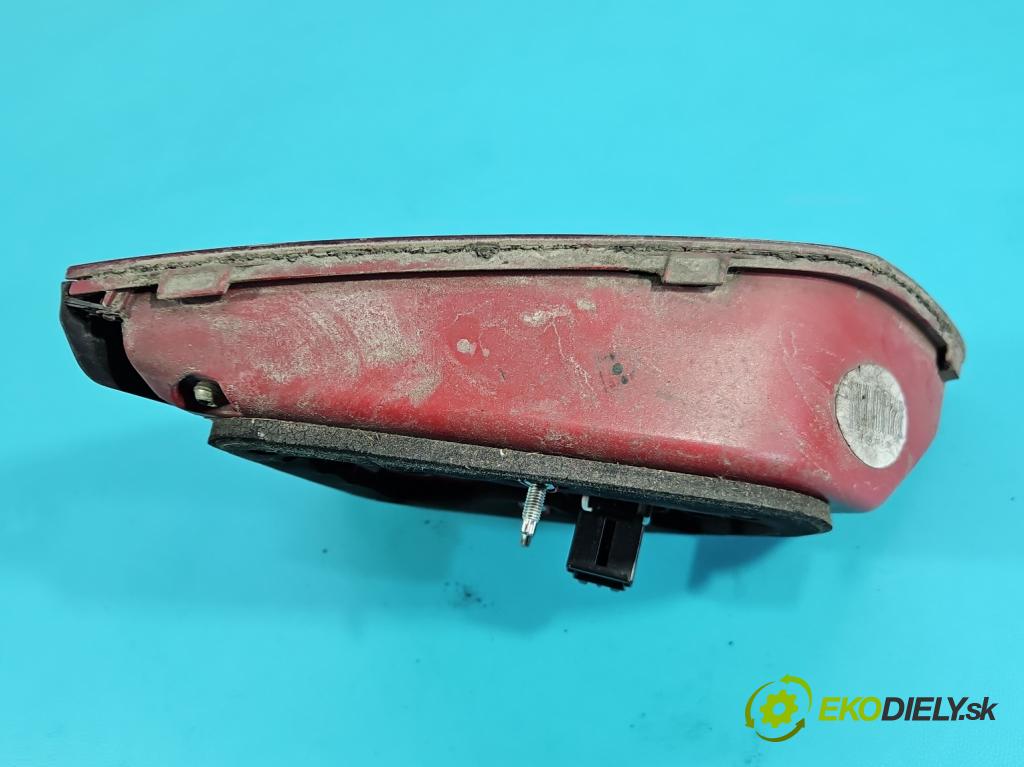 Vw Passat B7 2010-2014 2.0 tdi 140 hp manual 103 kW 1968 cm3 5- světlo zadní pravé  (Klika dveří ostatní)