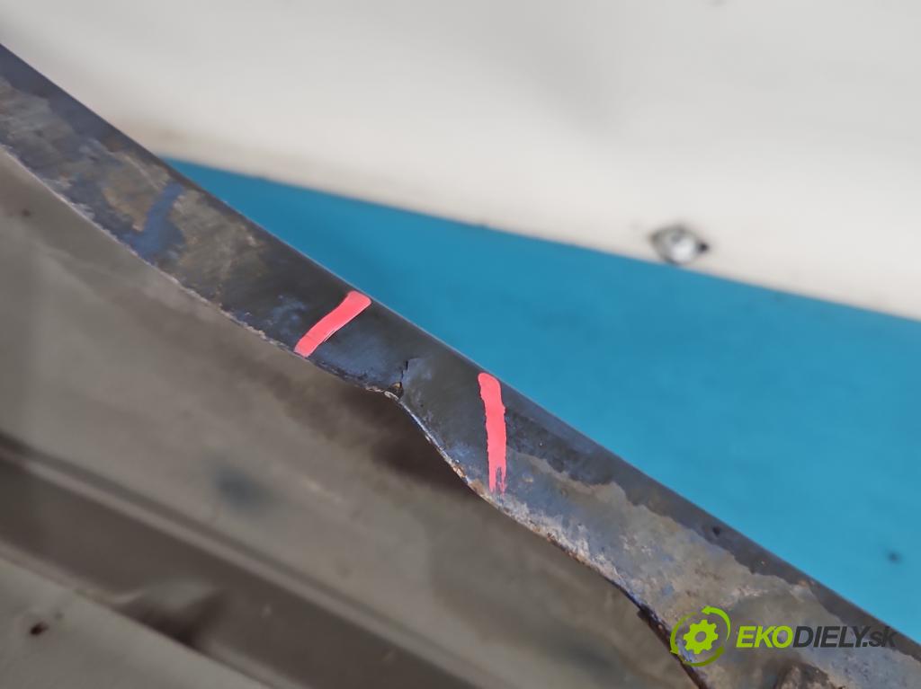 Vw Touran I 2003-2015 2.0 tdi 140 HP manual 103 kW 1968 cm3 5- blatník predné ľavý  (Blatník predný ľavý)