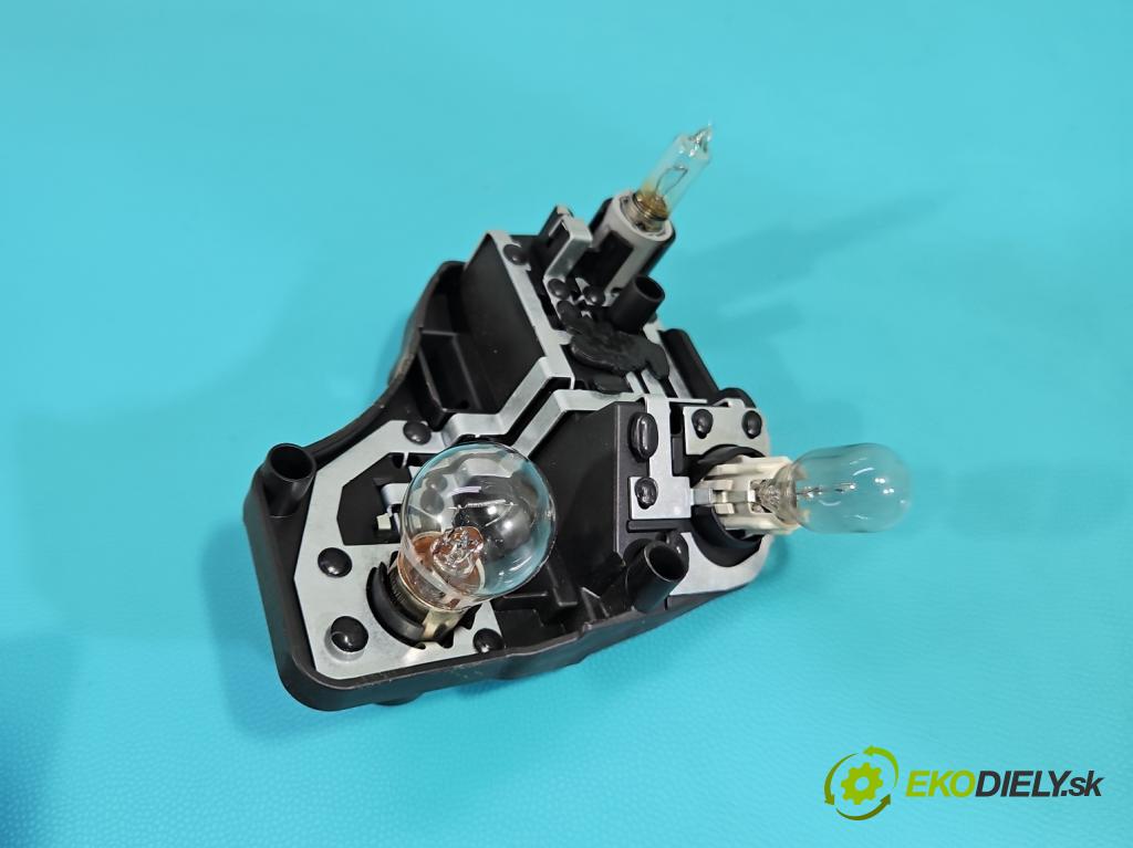 Vw Touran I 2003-2015 2.0 tdi 140 hp manual 103 kW 1968 cm3 5- světlo zadní levé 1T0945093 (Klika dveří ostatní)