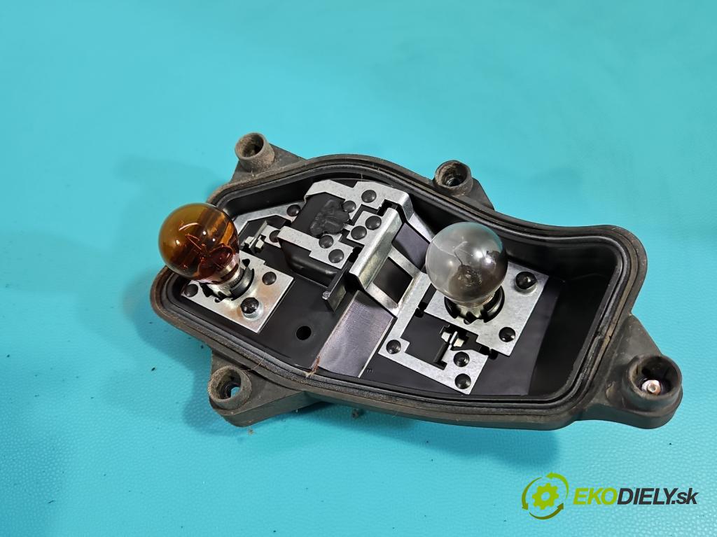 Vw Touran I 2003-2015 2.0 tdi 140 hp manual 103 kW 1968 cm3 5- světlo zadní pravé 1T0945096R (Klika dveří ostatní)