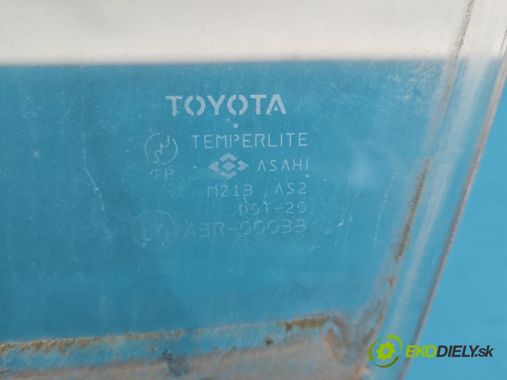 Toyota Corolla E11 1997-2002 1.4 16V 84KM manual 62 kW 1332 cm3 3- sklo dvere predné ľavé