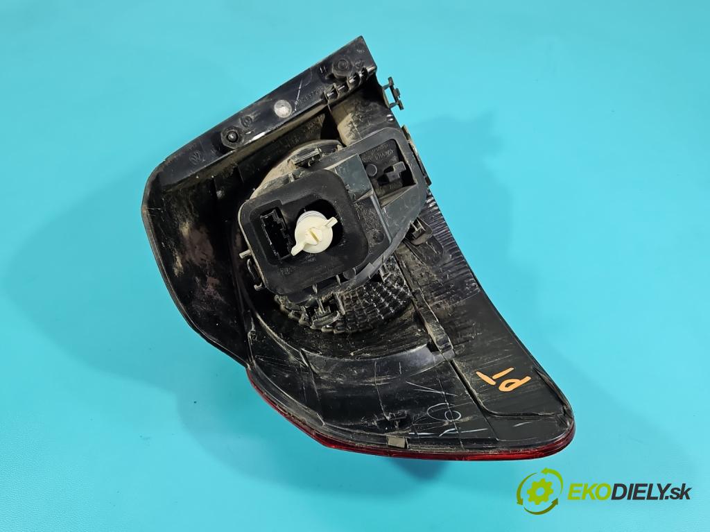 Vw Golf VI 2008-2013 1.6 tdi 105 HP manual 77 kW 1598 cm3 5- svetlo / reflektor zadné pravé 5K0945096E (Kľučka dverí ostatné)