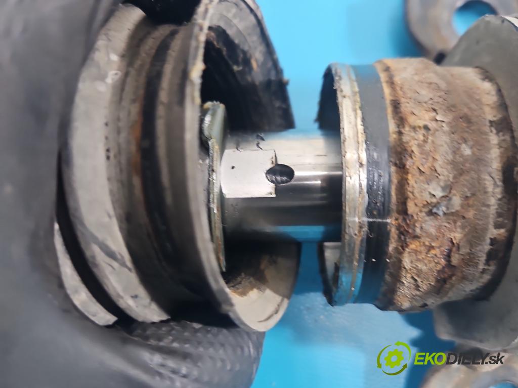 Toyota Corolla E11 1997-2002 1.4 16V 84KM manual 62 kW 1332 cm3 3- Ozubené kolo: volant
