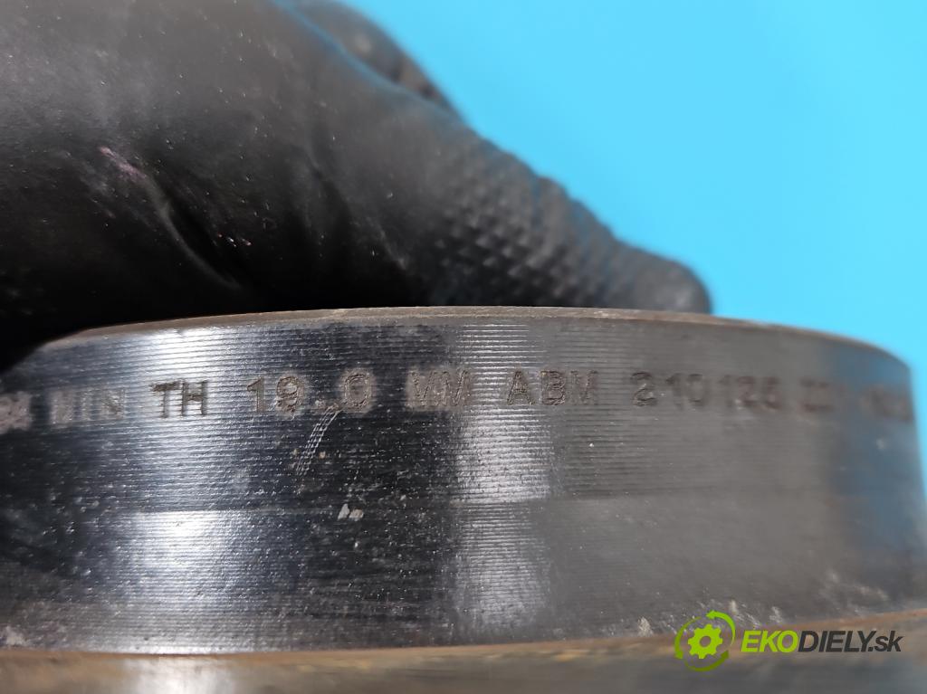 Vw Golf V 2003-2009 1.6 FSI 116 HP manual 85 kW 1598 cm3 5- Štíty: brzdové predné