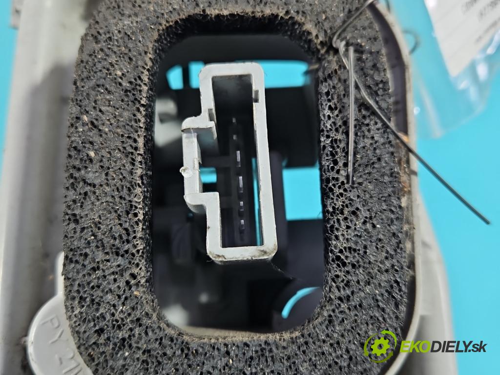 Citroen Berlingo II 2008-2018 1.6 hdi 75 HP manual 55 kW 1560 cm3 5- svetlo / reflektor zadné pravé  (Kľučka dverí ostatné)