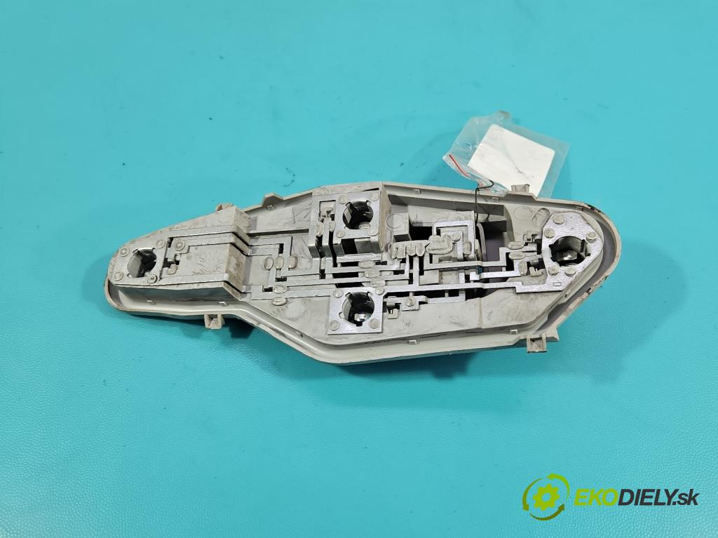 Citroen Berlingo II 2008-2018 1.6 hdi 75 HP manual 55 kW 1560 cm3 5- svetlo / reflektor zadné pravé  (Kľučka dverí ostatné)