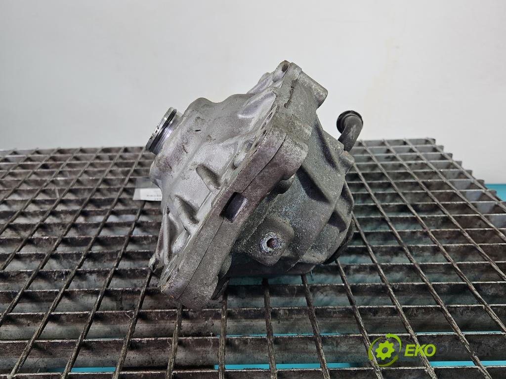 Jaguar F-Pace 16- 2.0d 241KM automatic 177 kW 1999 cm3 5- Most: predný HK83-3017-MB