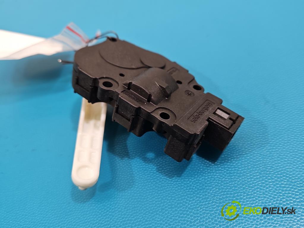 Jaguar F-Pace 16- 2.0d 241KM automatic 177 kW 1999 cm3 5- motorek topení 412650750