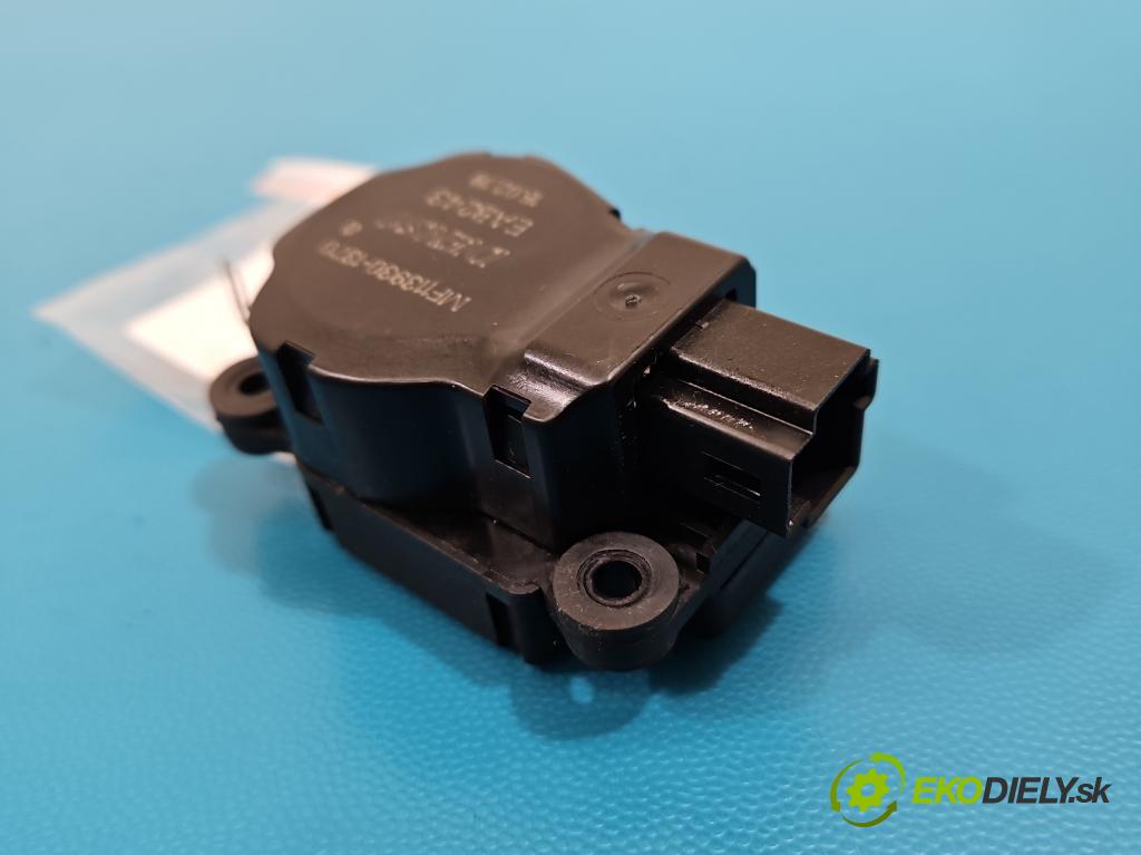 Jaguar F-Pace 16- 2.0d 241KM automatic 177 kW 1999 cm3 5- motorek topení MF113930-1370