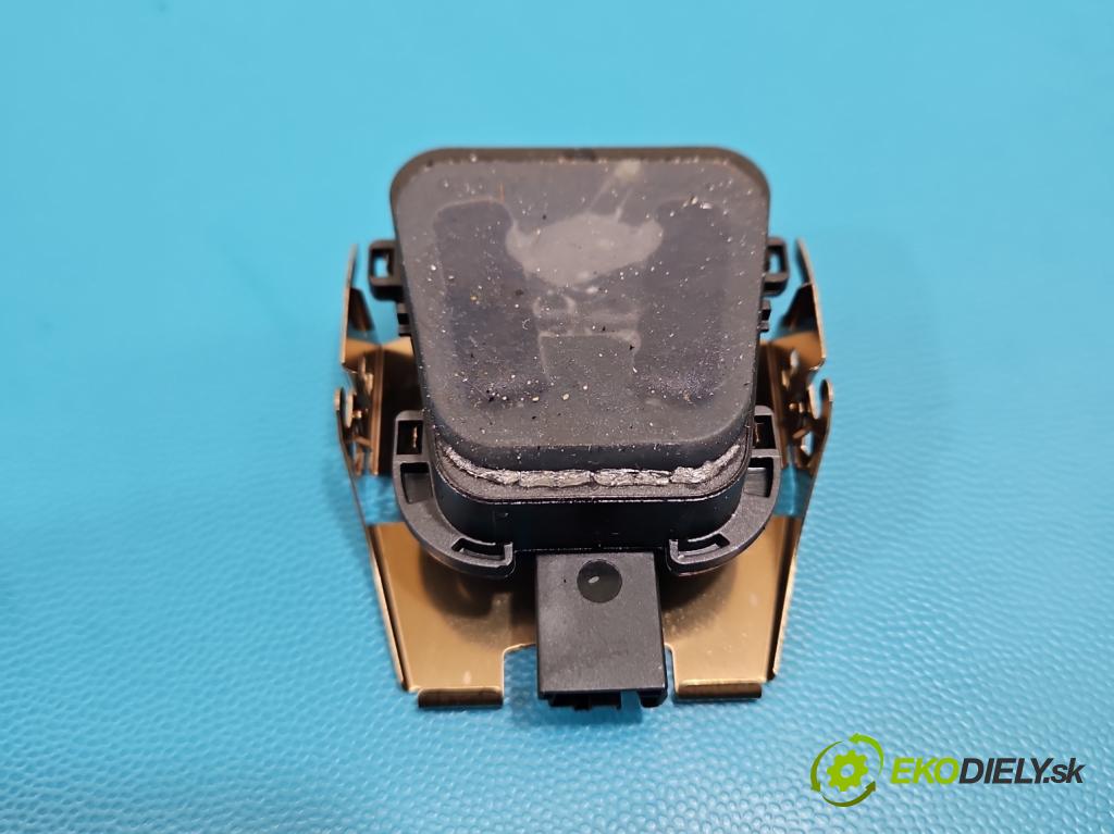 Jaguar F-Pace 16- 2.0d 241KM automatic 177 kW 1999 cm3 5- snímač déšť: CPLA-17D547-AN (Snímač deště)