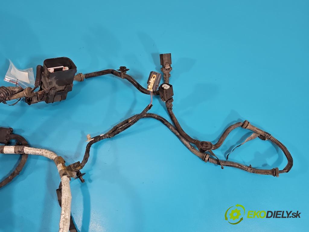 Jaguar F-Pace 16- 2.0d 241KM automatic 177 kW 1999 cm3 5- Zväzok: ostatné JK83-9L468-AC