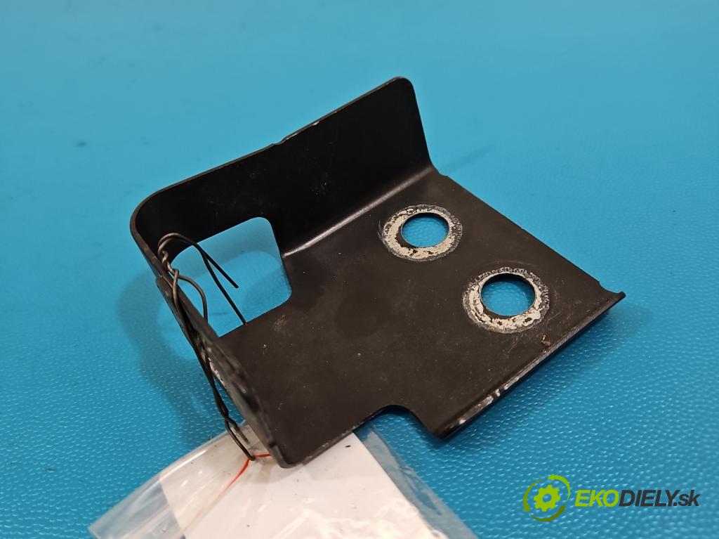 Jaguar F-Pace 16- 2.0d 241KM automatic 177 kW 1999 cm3 5- Upevnění: HK83-16151-AB