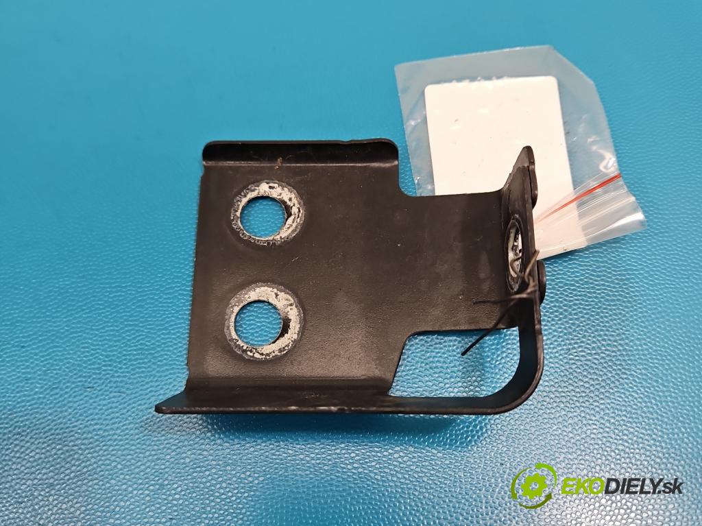 Jaguar F-Pace 16- 2.0d 241KM automatic 177 kW 1999 cm3 5- Upevnění: HK83-16151-AB