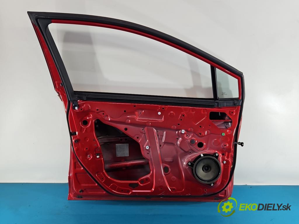 Toyota Corolla E21 2019- 1.8 16V 98 HP automatic 72 kW 1798 cm3 4- dvere predné ľavé  (Kľučka dverí ostatné)