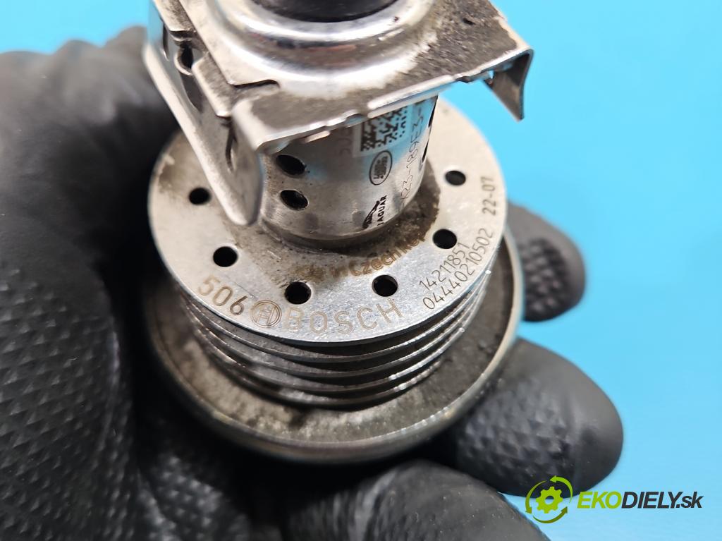 Jaguar F-Pace 16- 2.0d 241KM automatic 177 kW 1999 cm3 5- vstrek 04440210502 (Vstrekovač paliva)