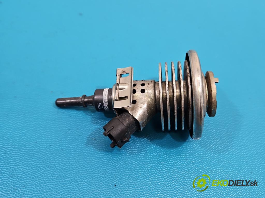 Jaguar F-Pace 16- 2.0d 241KM automatic 177 kW 1999 cm3 5- vstrek 04440210502 (Vstrekovač paliva)