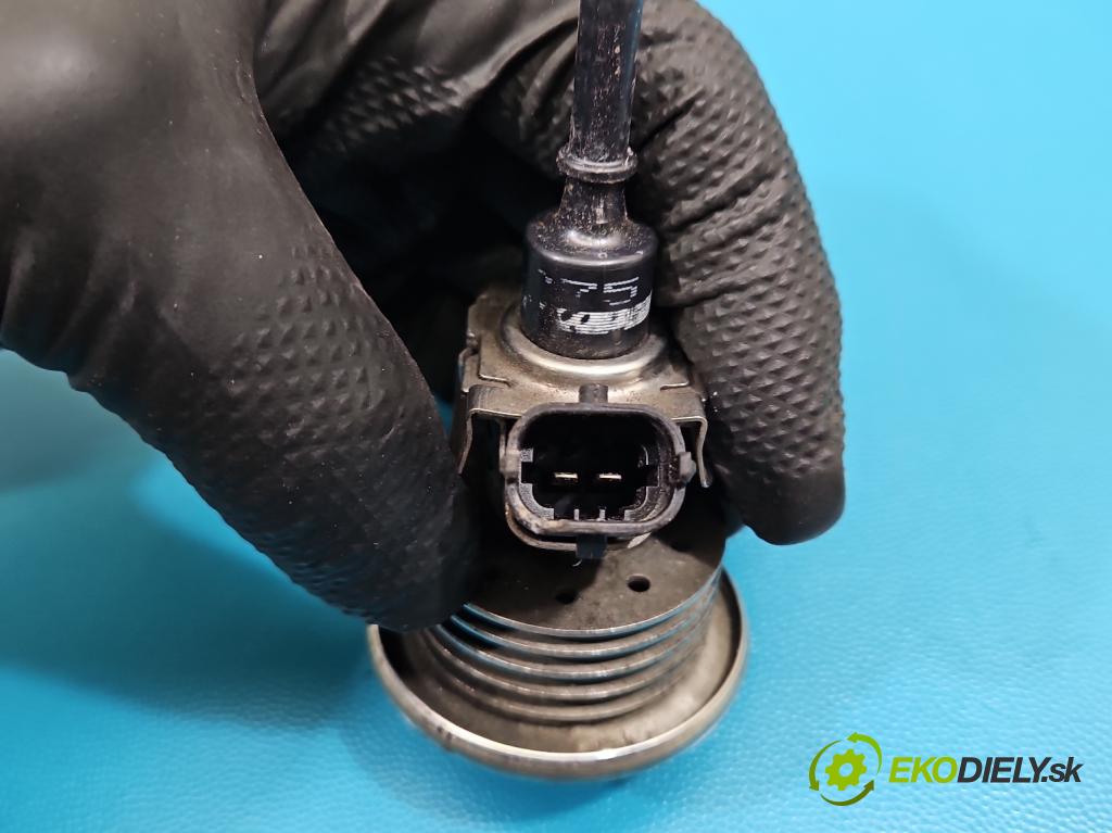 Jaguar F-Pace 16- 2.0d 241KM automatic 177 kW 1999 cm3 5- vstrek 04440210502 (Vstrekovač paliva)