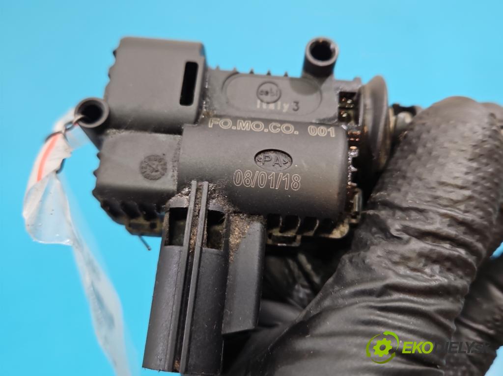 Jaguar F-Pace 16- 2.0d 241KM automatic 177 kW 1999 cm3 5- Aktuátor: papuče: nádrže palivo