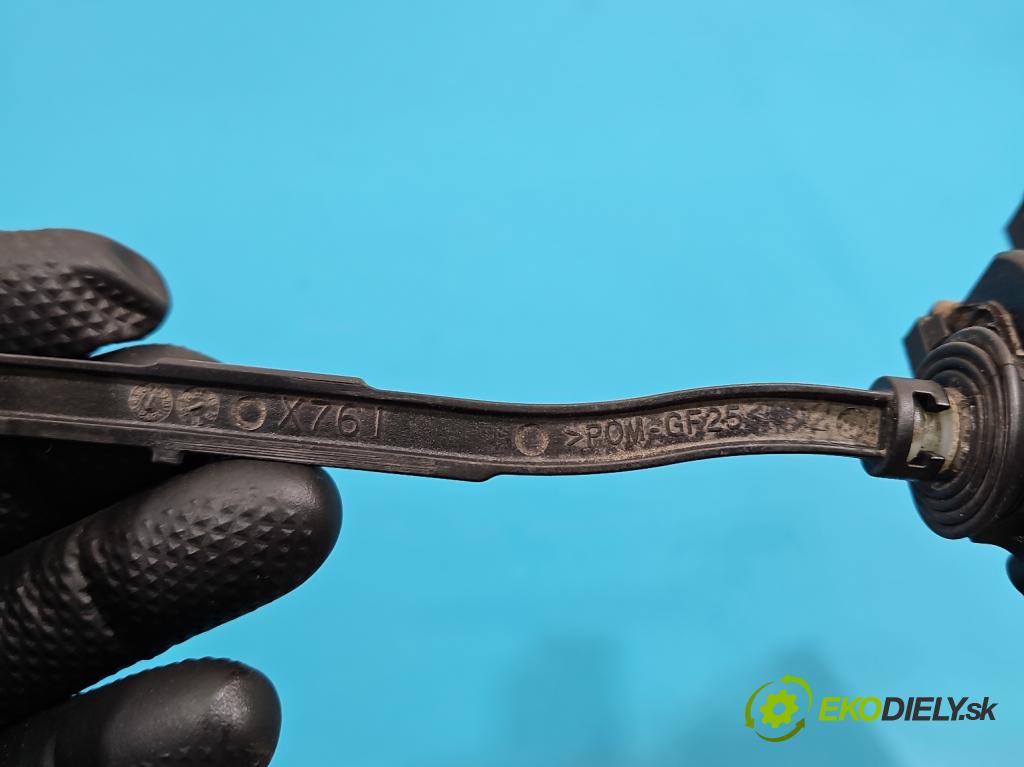 Jaguar F-Pace 16- 2.0d 241KM automatic 177 kW 1999 cm3 5- Aktuátor: papuče: nádrže palivo