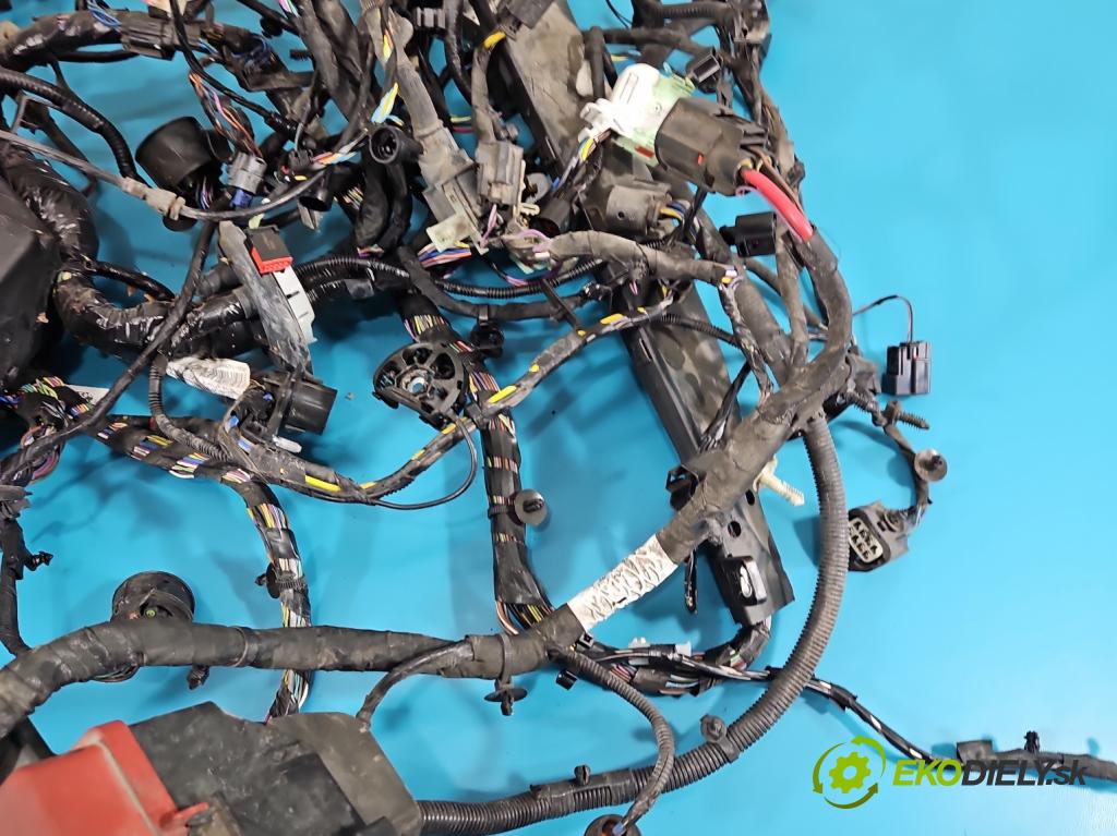 Jaguar F-Pace 16- 2.0d 241KM automatic 177 kW 1999 cm3 5- Zväzok: ostatné JK83-14290-AHC