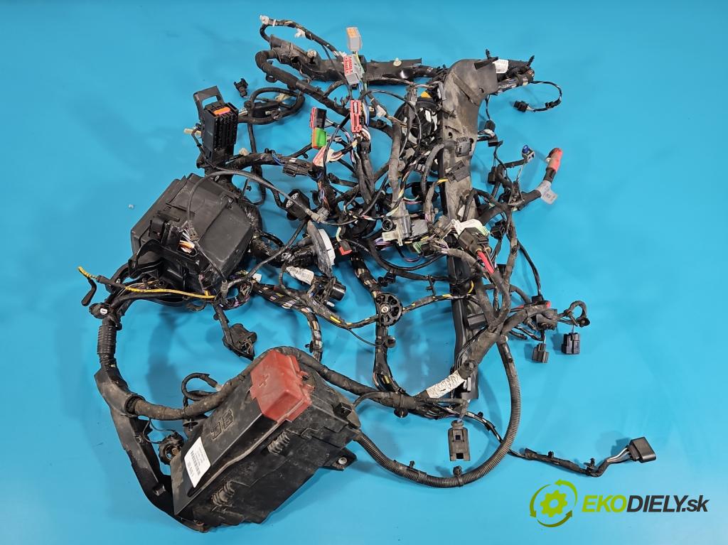 Jaguar F-Pace 16- 2.0d 241KM automatic 177 kW 1999 cm3 5- Balíček: JK83-14290-AHC