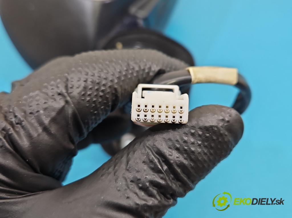 Toyota Avensis III T27 2009-2018 1.8 vvti 147 HP manual 108 kW 1798 cm3 4- zrkadlo pravé  (Kľučka dverí ostatné)