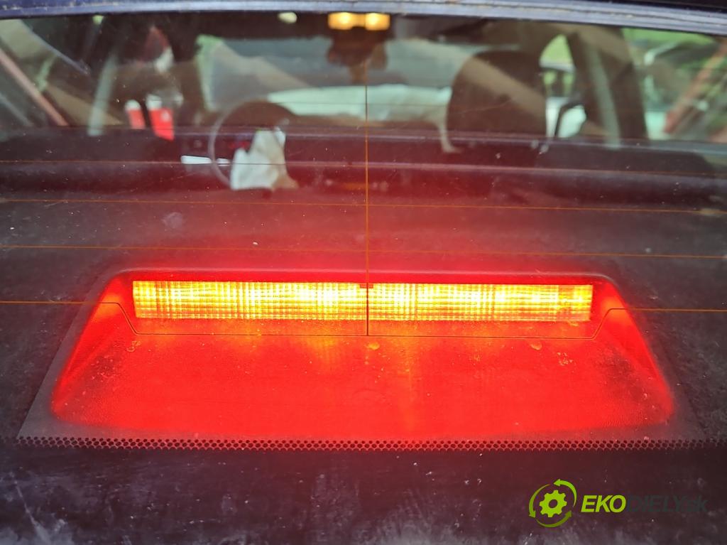 Toyota Avensis III T27 2009-2018 1.8 vvti 147 HP manual 108 kW 1798 cm3 4- světlo: stop: 81570-05100