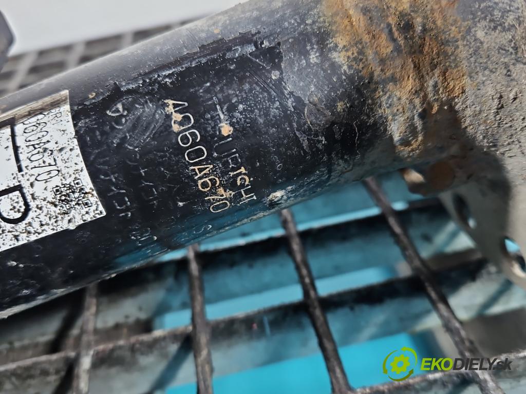 Mitsubishi Eclipse Cross  1.5 T 163 HP manual 120 kW 1499 cm3 5- tlmič predné pravý 4060A670 (Kľučka dverí ostatné)